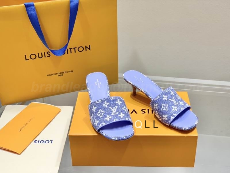 Louis Vuitton Women's Slippers 126